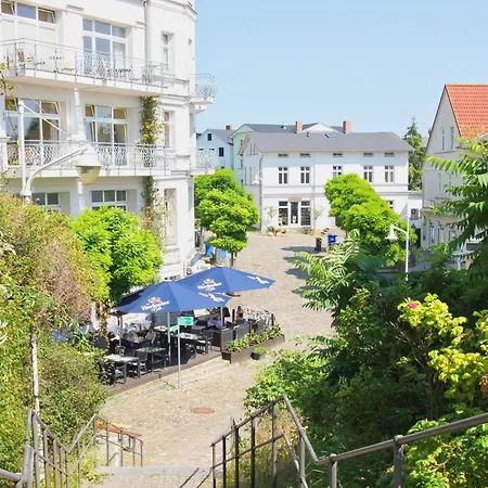 Gustavia Koenigsstuhl *
