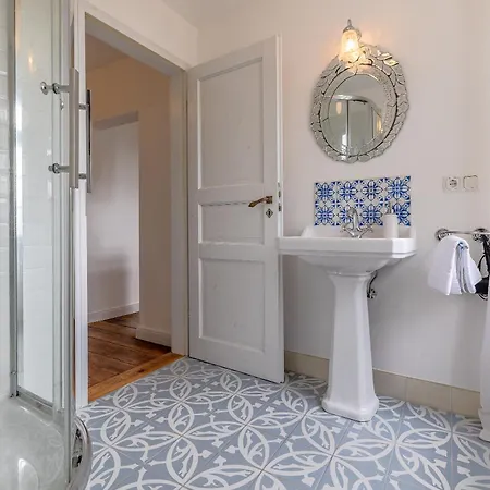 Gustavia Koenigsstuhl * Sassnitz